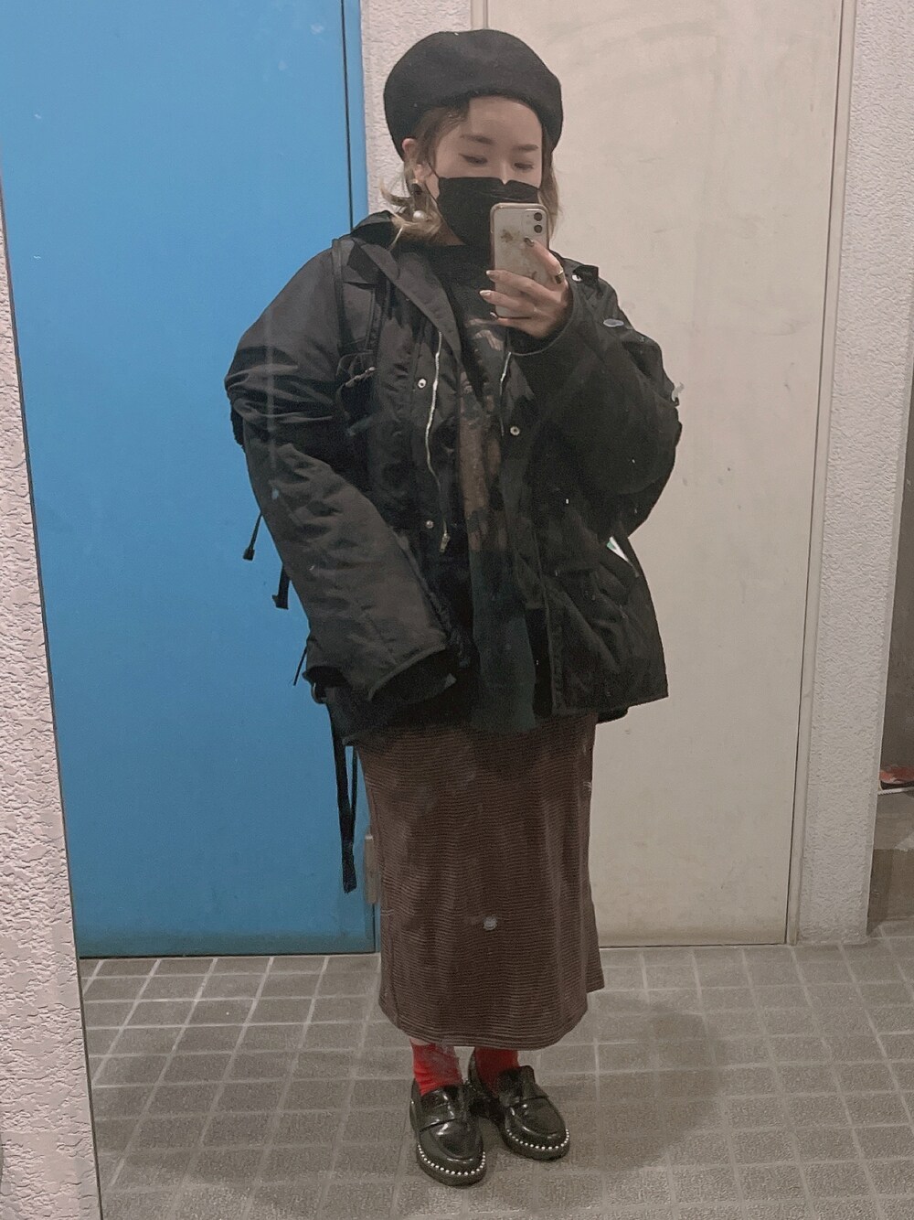 「冬のコーデ、オトナ女子、彼服、低身長」｜「DONOBANのパールトリムローファー（ローファー、ブラック系）」を使った、ponさん（レディース・154cm）の冬コーディネートの1枚目の写真