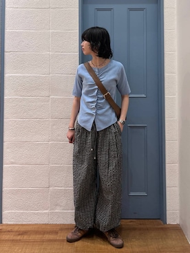 「LOWRYS FARM（ローリーズファーム）のタックスクエアショルダーＢＡＧ 656238（ショルダーバッグ、ブラウン系）」を使った、ぴんさん（レディース・161cm）の春コーディネート