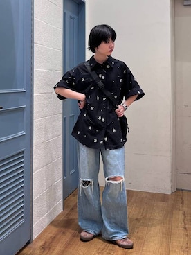 「LOWRYS FARM（ローリーズファーム）のマルチポケットショルダーＢＡＧ 1000269（ショルダーバッグ、ブラック系）」を使った、ぴんさん（レディース・161cm）の夏コーディネート