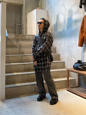「Toironier（トワロニエ）のToironier/トワロニエ/Sheer Hooded Shirts（シャツ/ブラウス、ブラック系）」を使った、武士俣  淳(GARDEN 渋谷)さん（メンズ・163cm）の夏コーディネート