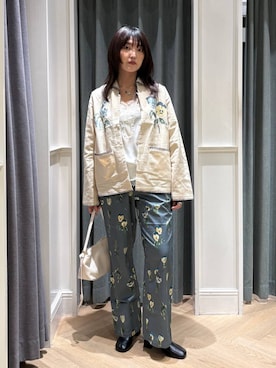 「A part by（アパートバイ）のソフトカーブバッグ（ショルダーバッグ、ホワイト系）」を使った、あんずさん（レディース・163cm）の秋コーディネート