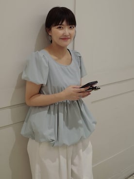 「A part by（アパートバイ）の【インフルエンサーyuiさんコラボ】YUバルーンギャザーブラウス（シャツ/ブラウス、ブルー系）」を使った、あんずさん（レディース・163cm）の夏コーディネート