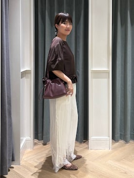 「A part by（アパートバイ）のサテンヘムレースパンツ（その他パンツ、ホワイト系）」を使った、あんずさん（レディース・163cm）の夏コーディネート