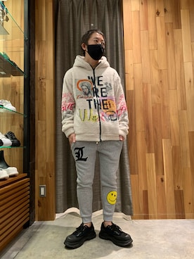 「STUD MUFFIN（スタッドマフィン）のアイテム（パンツ）」を使った、shinozaki daigaさん（メンズ・178cm）の秋コーディネート