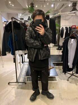 「ISAMU KATAYAMA BACKLASH（イサムカタヤマバックラッシュ）のアイテム（ダウンジャケット/コート）」を使った、shinozaki daigaさん（メンズ・178cm）の冬コーディネート
