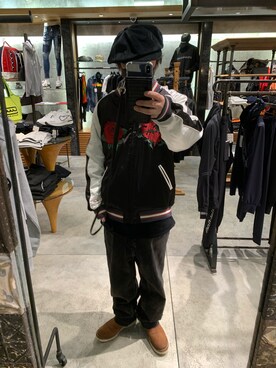 「ISAMU KATAYAMA BACKLASH（イサムカタヤマバックラッシュ）のアイテム（パンツ）」を使った、shinozaki daigaさん（メンズ・178cm）の春コーディネート