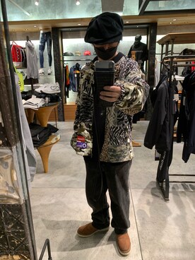 「ISAMU KATAYAMA BACKLASH（イサムカタヤマバックラッシュ）のアイテム（パンツ）」を使った、shinozaki daigaさん（メンズ・178cm）の春コーディネート