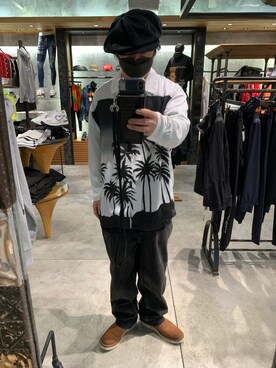 「ISAMU KATAYAMA BACKLASH（イサムカタヤマバックラッシュ）のアイテム（トップス）」を使った、shinozaki daigaさん（メンズ・178cm）の春コーディネート