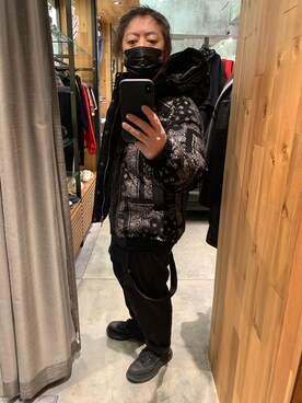 「ISAMU KATAYAMA BACKLASH（イサムカタヤマバックラッシュ）のアイテム（ダウンジャケット/コート）」を使った、shinozaki daigaさん（メンズ・178cm）の冬コーディネート