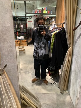 「ISAMU KATAYAMA BACKLASH（イサムカタヤマバックラッシュ）のアイテム（パンツ）」を使った、shinozaki daigaさん（メンズ・178cm）の夏コーディネート