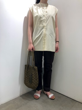 「RODE SKO」｜「アイテム（チノパンツ）」を使った、harunaさん（レディース・159cm）の夏コーディネート