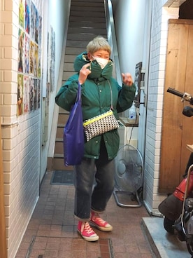 「アイテム（エコバッグ/サブバッグ、パープル系）」を使った、さめさん（レディース・155cm）の冬コーディネート