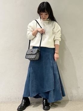 「ベロアスカート」｜「アイテム（ローファー）」を使った、chiakiさん（レディース・155cm）の秋コーディネート