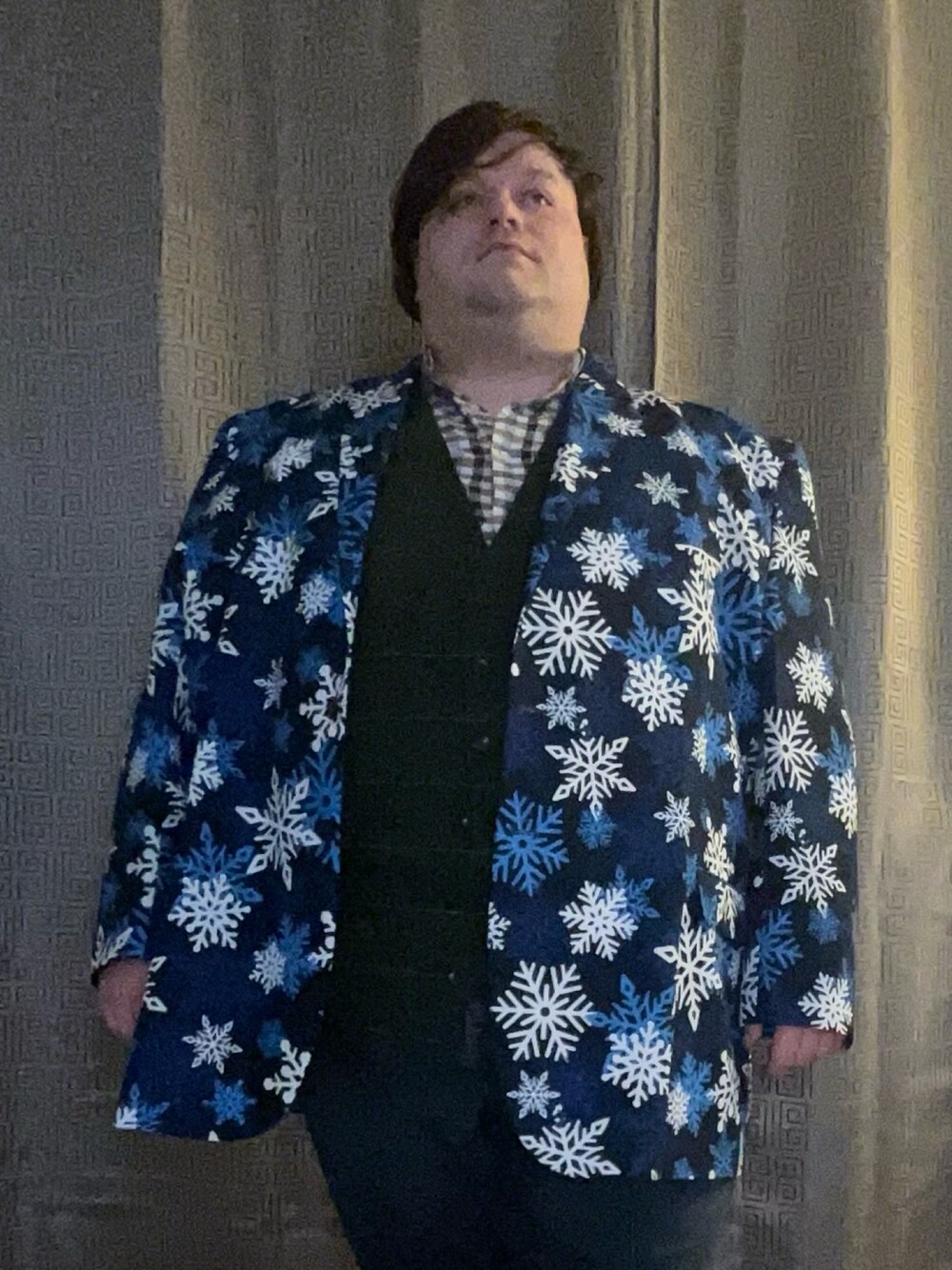「秋冬コーデ、クリスマスコーデ、おしゃれさんと繋がりたい、ベスト、スーツスタイル、スーツコーデ」｜「Shinestyのアイテム（スーツセット、ブルー系）」を使った、leocurrentlyさん（メンズ・183cm）の冬コーディネートの1枚目の写真