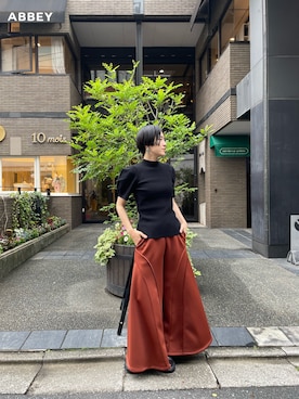 「アイテム（チャーム）」を使った、IKUEさん（レディース・168cm）の夏コーディネート