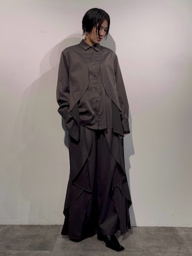 「アイテム（スリッポン）」を使った、IKUEさん（レディース・168cm）の秋コーディネート