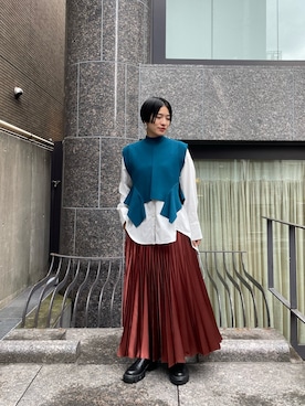 「アイテム（チャーム）」を使った、IKUEさん（レディース・168cm）の秋コーディネート