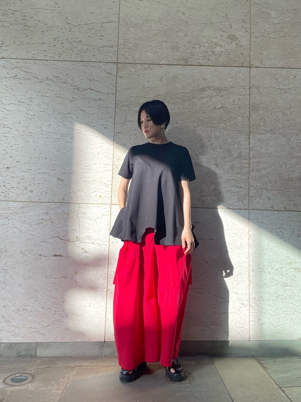 UN3D.（アンスリード）の「サイドギャザーボリュームパンツ