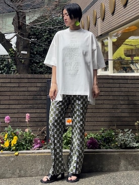 「アイテム（イヤリング、イエロー系）」を使った、IKUEさん（レディース・168cm）の春コーディネート