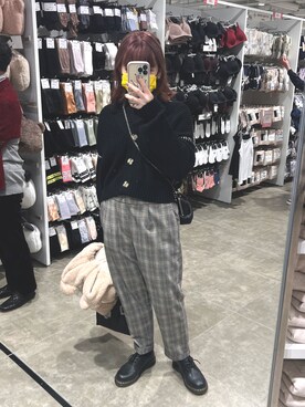 「PULL&BEAR（プルアンドベア）のアイテム（パンツ）」を使った、太陽のマテ茶さん（レディース・164cm）の冬コーディネート