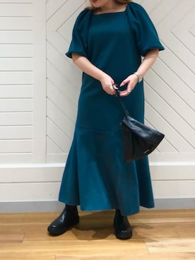 「ブルーワンピース」｜「アイテム（シューズ）」を使った、DouDou  阪急三番街店さん（レディース・162cm）の秋コーディネート