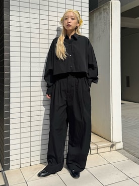 「NOMINE（ノミネ）の【ユニセックス】レイヤード風ヨーク オーバーサイズシャツ / ユニセックス ビッグシルエットシャツ（シャツ/ブラウス、ブラック系）」を使った、ERIさん（レディース・156cm）の春コーディネート