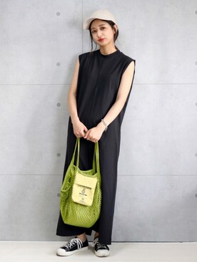 「OMNES（オムネス）のアイテム（バッグ）」を使った、macoさん（レディース・155cm）の夏コーディネート