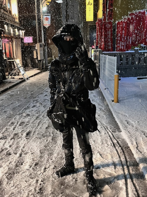 TRAPSTAR ブラック ダウンジャケット M Trapstar ダウンジャケット ブラック 光沢 フード付き Mサイズ