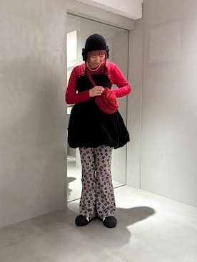 「アイテム（ボディバッグ/ウエストポーチ、レッド系）」を使った、ｺﾏさん（レディース・167cm）の秋コーディネート