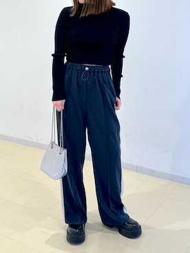 「FREE'S MART（フリーズマート）のハイネックショート丈リブニット（ニット/セーター、ブラック系）」を使った、mayuさん（レディース・154cm）の冬コーディネート