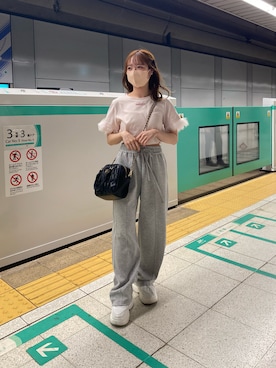 「one after another NICE CLAUP（ワンアフターアナザーナイスクラップ）のアイテム（スウェットパンツ）」を使った、e r iさん（レディース・151cm）の夏コーディネート