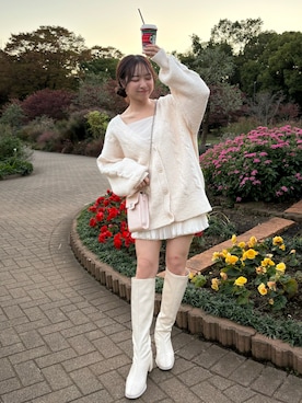 「one after another NICE CLAUP(ワンアフターアナザーナイスクラップ)のケーブルカーディガン+ミニワンピースセット(ワンピース、ホワイト系)」を使った、e r iさん(レディース・151cm)の秋コーディネート