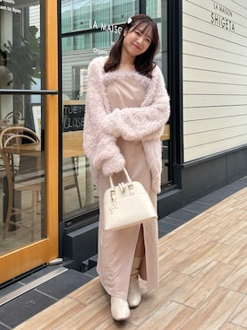 「one after another NICE CLAUP(ワンアフターアナザーナイスクラップ)のふわモテあざと/フェザーロングカーディガン(カーディガン/ボレロ、ピンク系)」を使った、e r iさん(レディース・151cm)の秋コーディネート