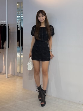 「EATME（イートミー）のBACKリボンシアーブーツサンダル（サンダル、ブラック系）」を使った、奈緒さん（レディース・162cm）の夏コーディネート