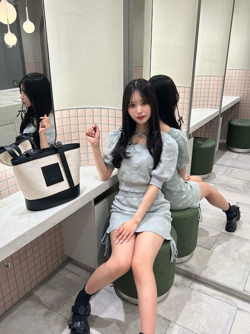 EATME ロゴニットトップス スカート セットアップ 奈緒(EATME)｜EATMEのニット/セーターを使ったコーディネート - WEAR