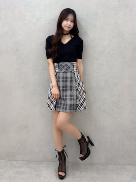 「アイテム（サンダル）」を使った、奈緒さん（レディース・162cm）の冬コーディネート
