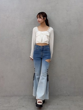 「EATME（イートミー）のサイドレースアップカットアウトデニムパンツ（デニムパンツ、その他）」を使った、奈緒さん（レディース・162cm）の夏コーディネート