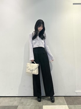 「EATME（イートミー）のアイテム（アクセサリー）」を使った、奈緒さん（レディース・162cm）の冬コーディネート