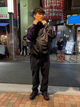 「Gramicci（グラミチ）のアイテム（チノパンツ）」を使った、スバルさん（メンズ・165cm）の春コーディネート