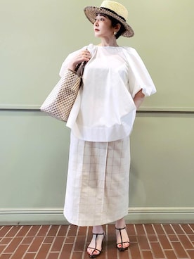 「ROPE'（ロペ）の【エディター三尋木奈保さんコラボ】前後2WAY華やぎバルーンスリーブブラウス【雑誌掲載】（シャツ/ブラウス）」を使った、tomoさん（レディース・151cm）の夏コーディネート