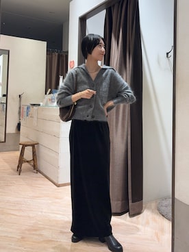 「CAPRICIEUX LE'MAGE（カプリシューレマージュ）の【低身長サイズあり】ベロアIラインスカート（スカート）」を使った、tasaka yunaさん（レディース・161cm）の秋コーディネート