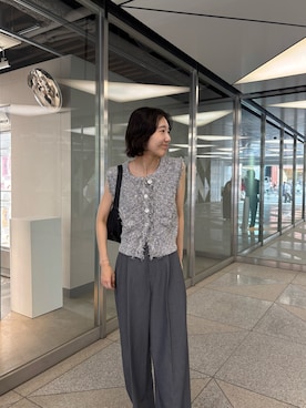 「CAPRICIEUX LE'MAGE（カプリシューレマージュ）のワイドベルト1タックパンツ（その他パンツ、グレー系）」を使った、tasaka yunaさん（レディース・161cm）の春コーディネート