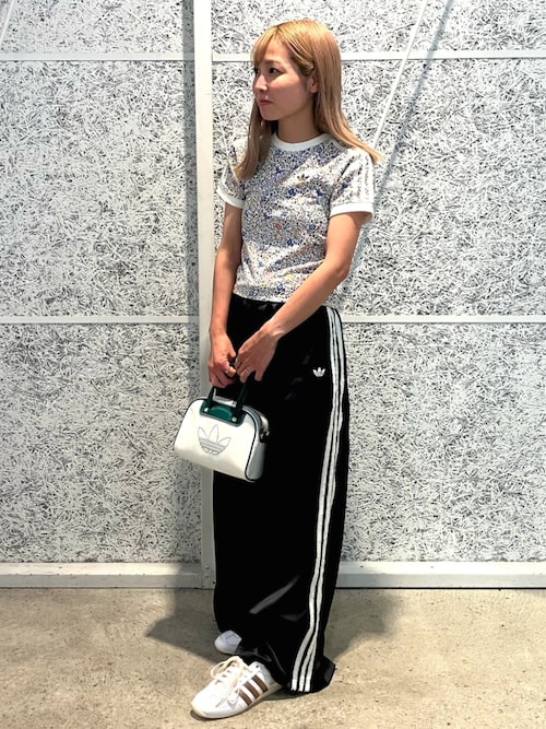 送料込*アディダス×リバティロンドン*トーナルカリ半袖Tシャツ adidas tシャツ Originals × Liberty London カリ半袖Tシャツ