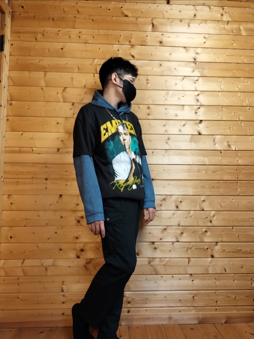「カジュアル、カジュアルコーデ、ストリート、プチプラ、服好きな人と繋がりたい、いいね、save、フォローお願いします🤑、おしゃれさんと繋がりたい、お洒落さんとつながりたい、ファッションを楽しもう」｜「わかんないのアイテム（Tシャツ/カットソー、ブラック系）」を使った、けてるさん（メンズ・175cm）の冬コーディネートの1枚目の写真