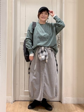 「アイテム（スウェット）」を使った、さかもってぃさん（レディース・163cm・40代）の秋コーディネート