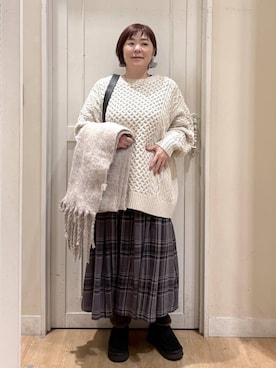 「アイテム（マフラー）」を使った、さかもってぃさん（レディース・163cm・40代）の冬コーディネート