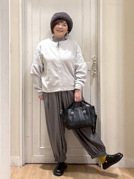 「アイテム（カーディガン/ボレロ）」を使った、さかもってぃさん（レディース・163cm・40代）の秋コーディネート