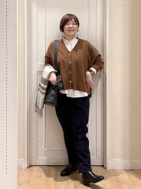 「アイテム（カーディガン/ボレロ）」を使った、さかもってぃさん（レディース・163cm・40代）の秋コーディネート