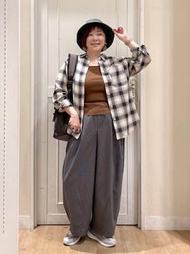 「アイテム（タンクトップ）」を使った、さかもってぃさん（レディース・163cm・40代）の秋コーディネート