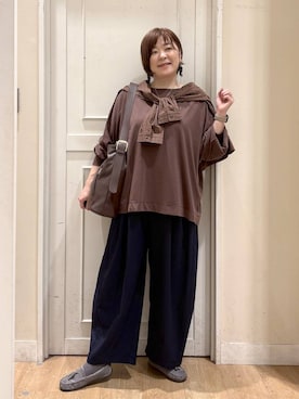 「アイテム（モカシン/デッキシューズ）」を使った、さかもってぃさん（レディース・163cm・40代）の秋コーディネート